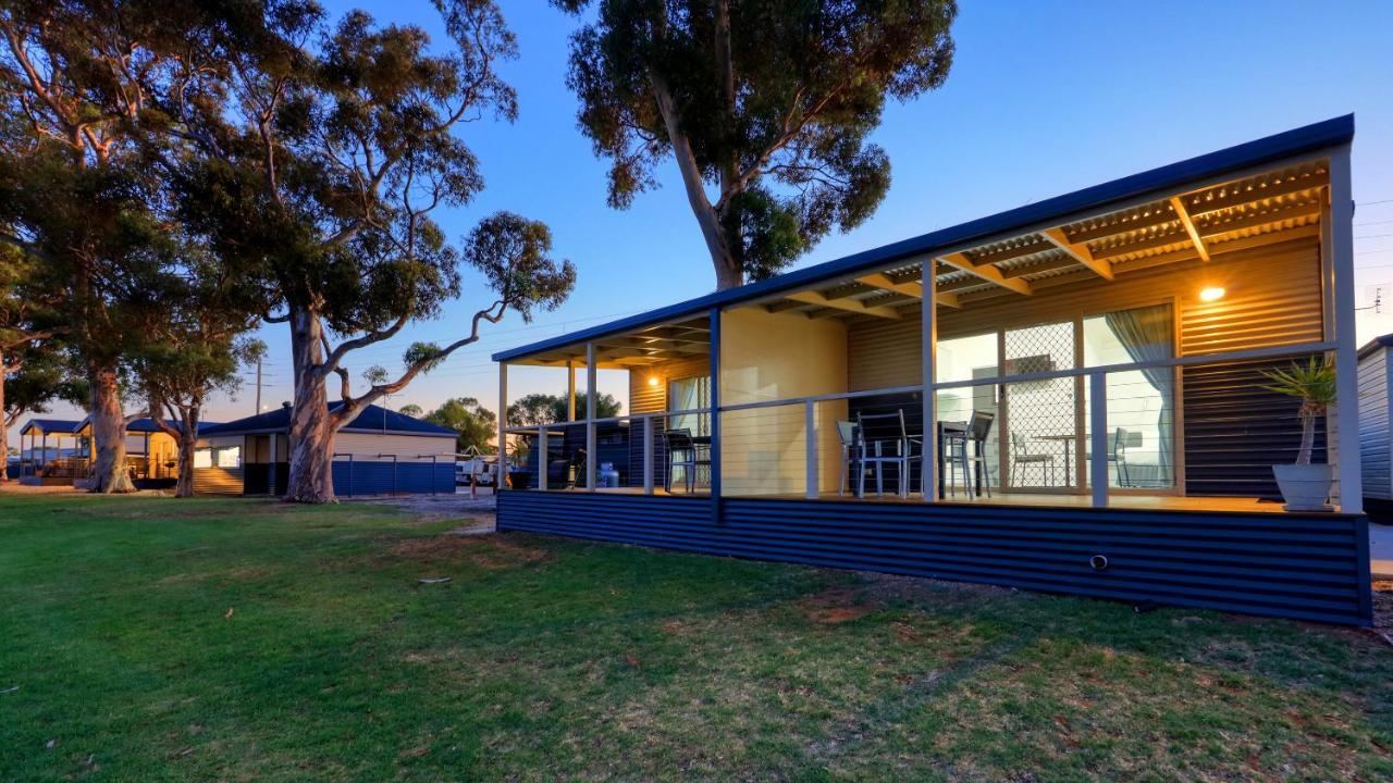 Lake Boga Caravan Park מראה חיצוני תמונה