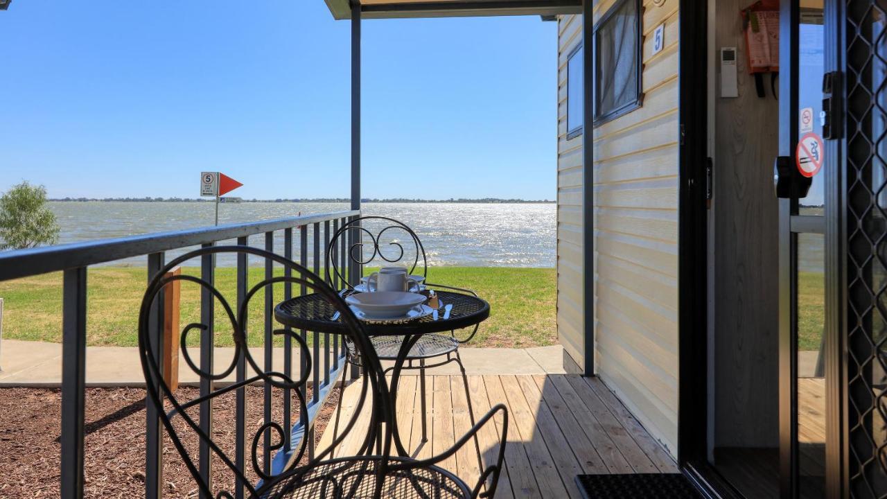 Lake Boga Caravan Park מראה חיצוני תמונה