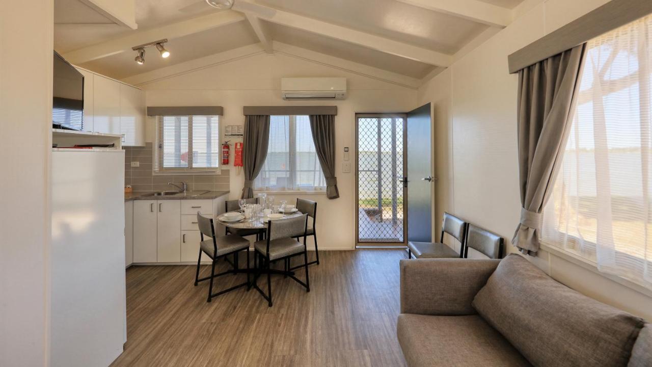 Lake Boga Caravan Park מראה חיצוני תמונה