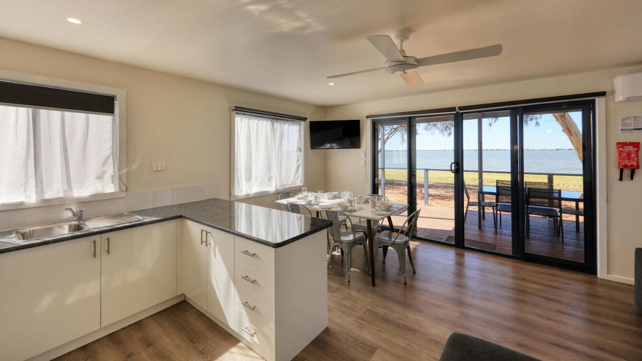 Lake Boga Caravan Park מראה חיצוני תמונה