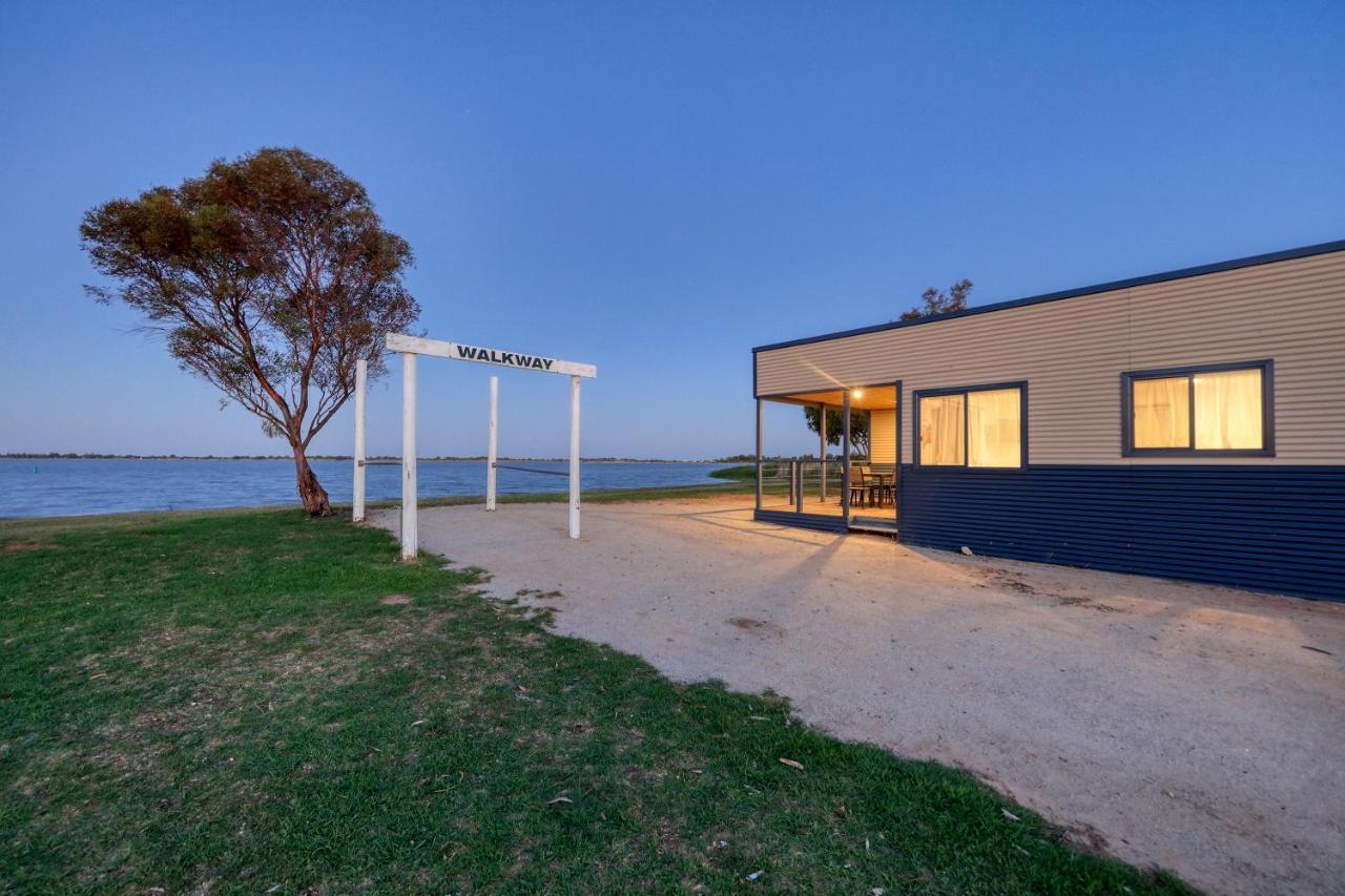 Lake Boga Caravan Park מראה חיצוני תמונה