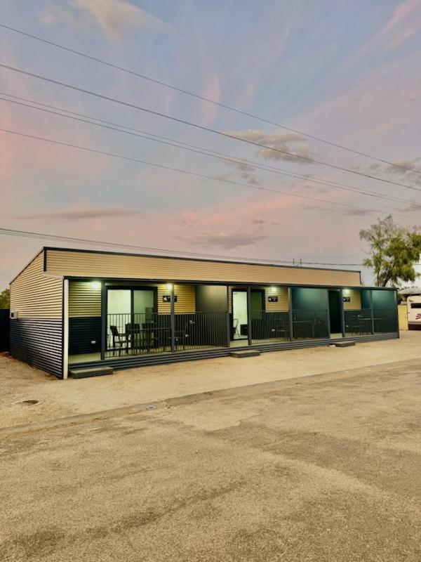 Lake Boga Caravan Park מראה חיצוני תמונה