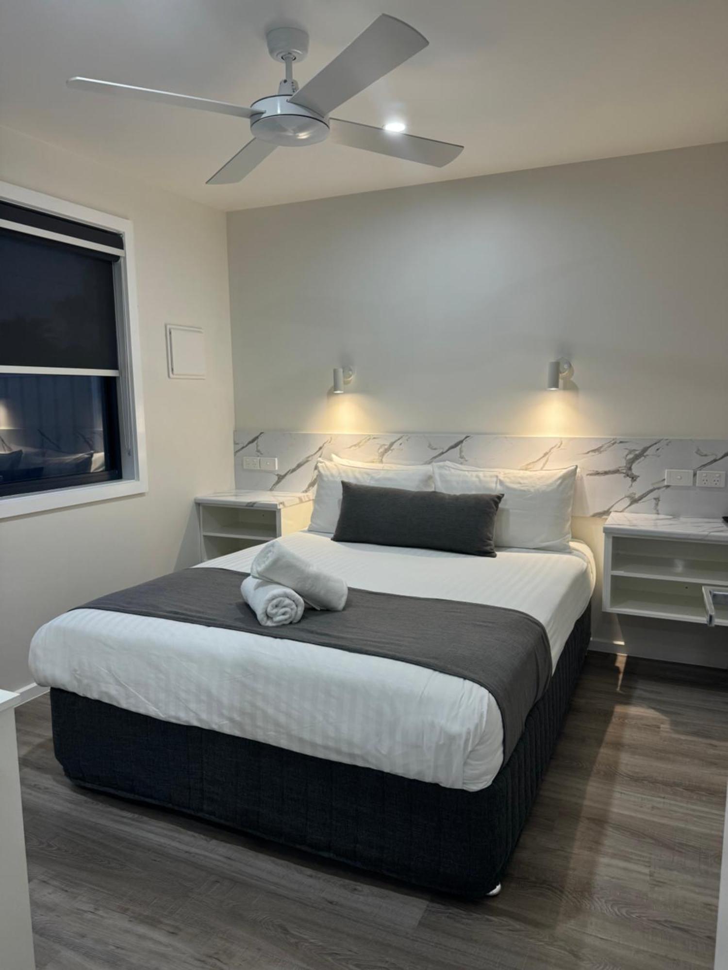 Lake Boga Caravan Park מראה חיצוני תמונה